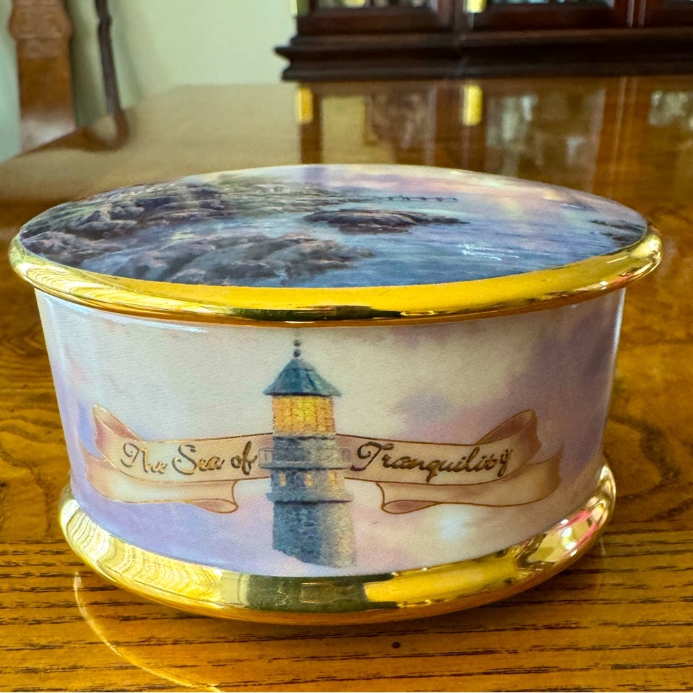 Thomas Kinkade, “THE SEA OF TRANQUILITY”  Lighthouse Music Box